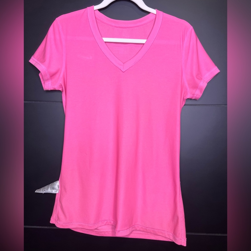 NIKE Dri-Fit pink v-neck t-shirt - Picture 5 of 9